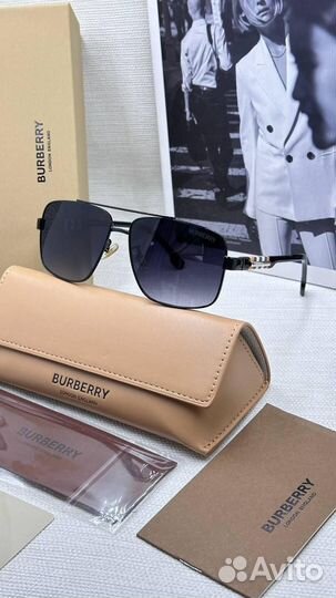 Солнцезащитные очки женские брендовые