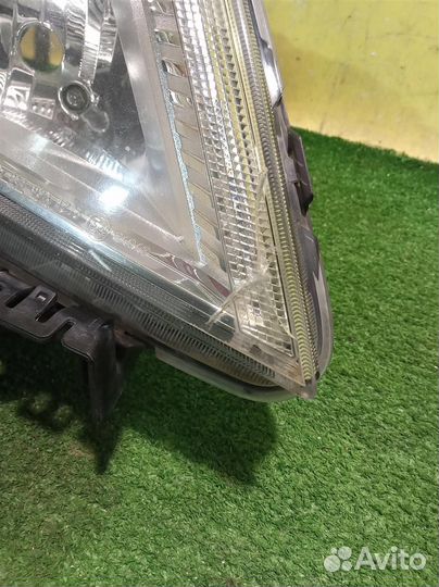 Фара правая Geely Atlas 2016