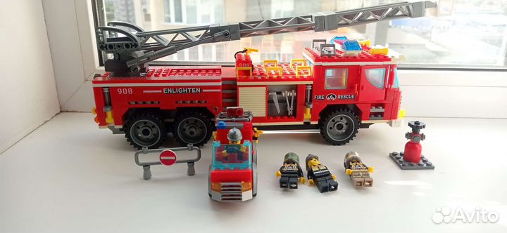 Lego пожарная машина