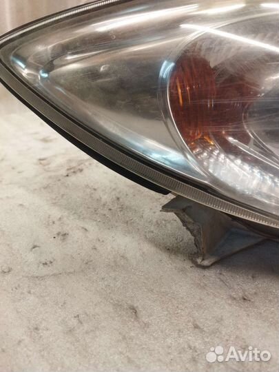 Фара правая Camry 30 Koito 33-66