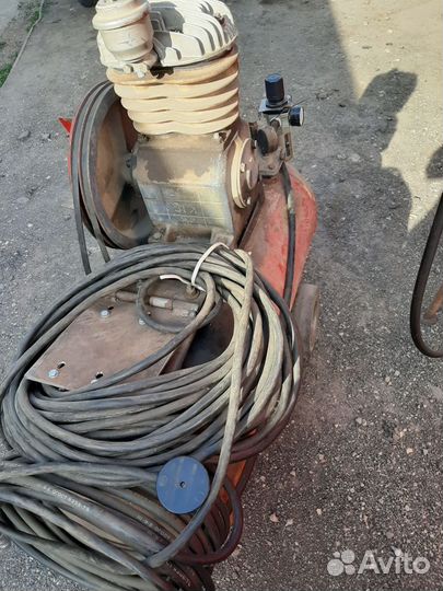 Воздушный компрессор