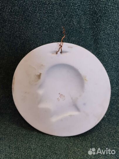 Плакетка В. И. Ленин лфз бисквит