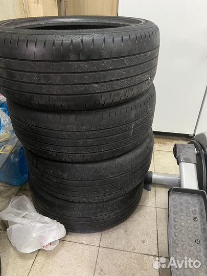 Bridgestone B249 255/45 R20