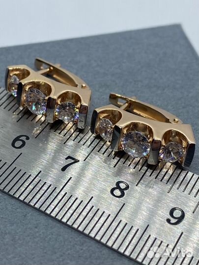 Золотые серьги