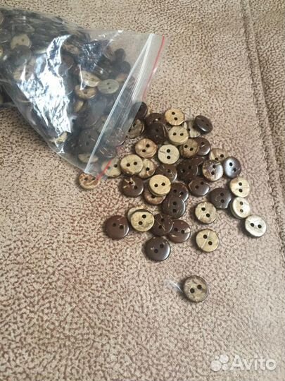 Пуговицы