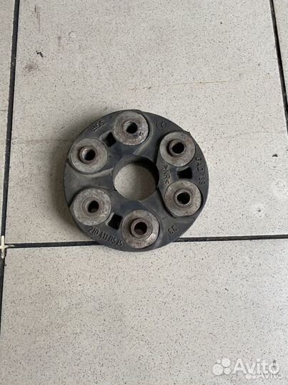 Эластичная муфта Mercedes-Benz W210