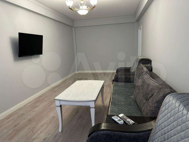 2-к. квартира, 72 м², 6/9 эт.