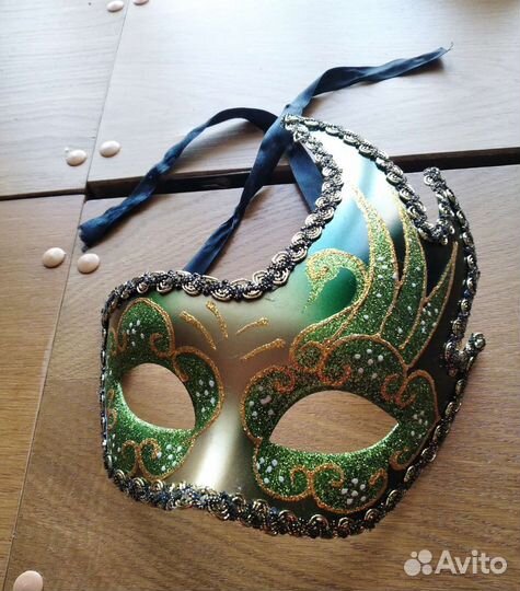 Маска новая из Италии карнавальная