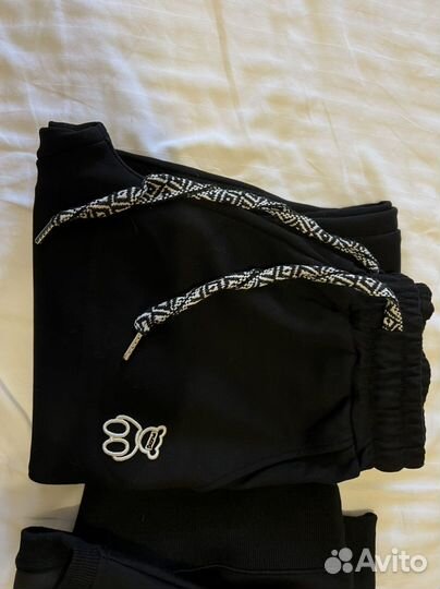 Спортивный костюм женский