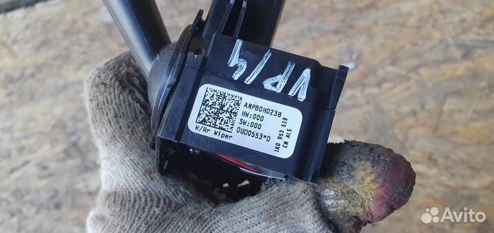 Переключатель стеклоочистителей Volkswagen Golf V