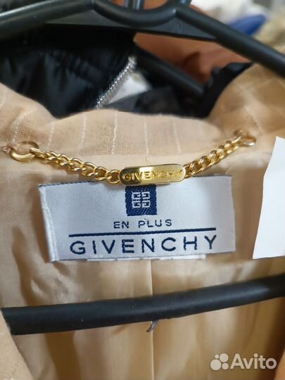 Пиджак женский Givenchy