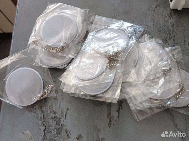 Брелки светоотражающие