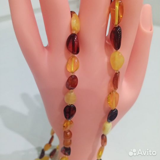 Янтарные бусы