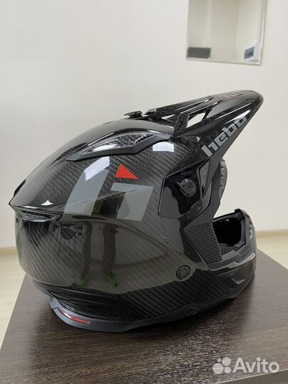 Кроссовый шлем из 100 карбона