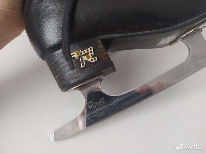 Фигурные коньки risport 220