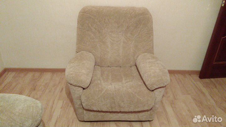 Диван и два кресла