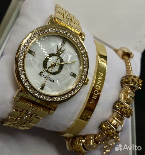 Женский набор часы и браслеты