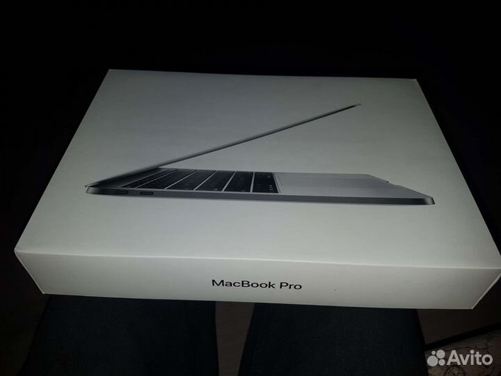 Коробка macbook pro