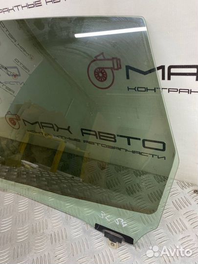 Б/У стекло двери задний левый Toyota Duet M110A