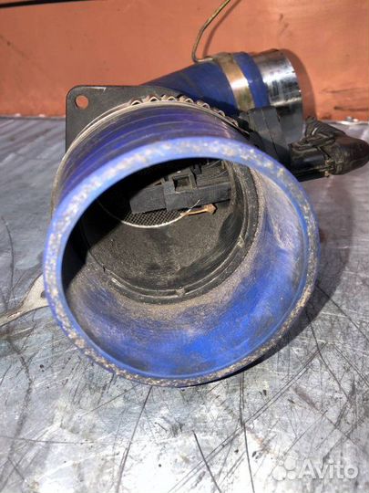 Датчик массового расхода воздуха Volvo V50 MW68