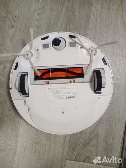 Xiaomi Робот-пылесос Mi Robot Vacuum-Mop Essential