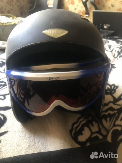 Шлем горнолыжный с очками