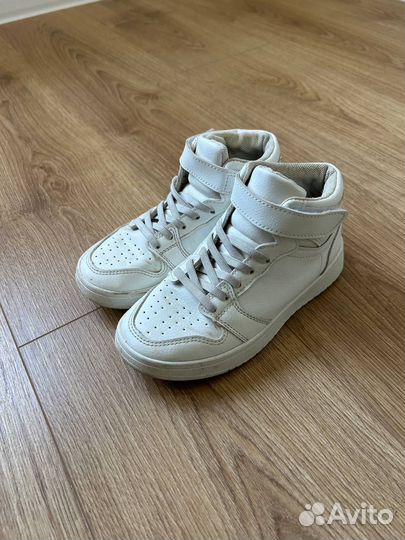 Кроссовки детские 32