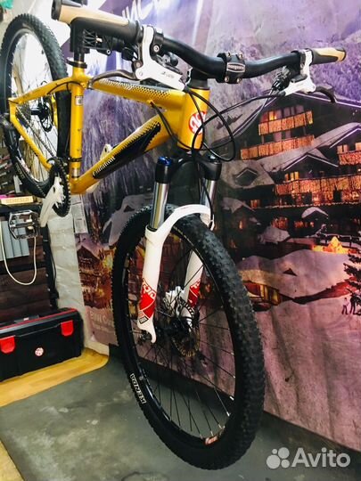 Велосипед горный Mongoose tyax super