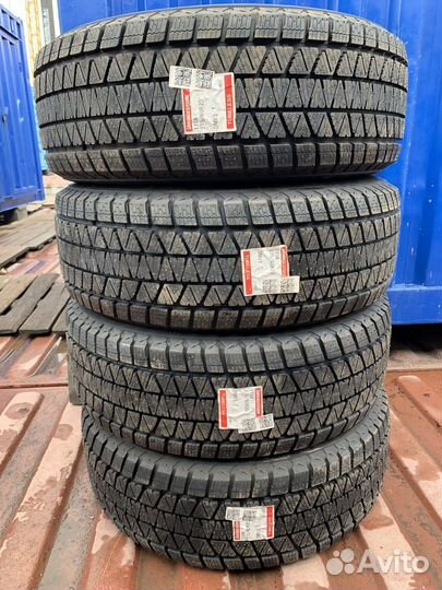 Bridgestone Blizzak DM-V3 275/60 R20 115R