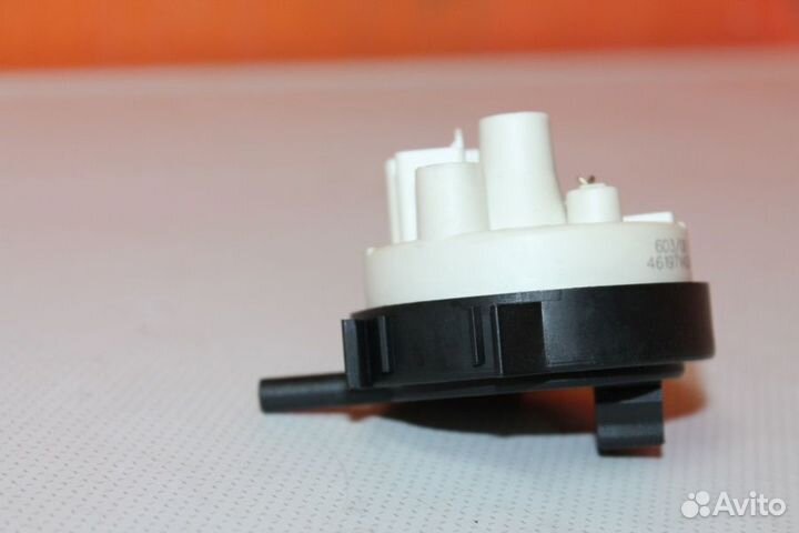 Прессостат Whirlpool 481227128554 бу. 1723