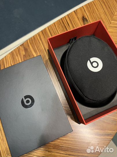 Беспроводные наушники Beats Solo 3 Wireless