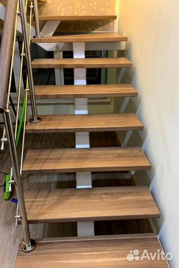 Лестница в коттедж