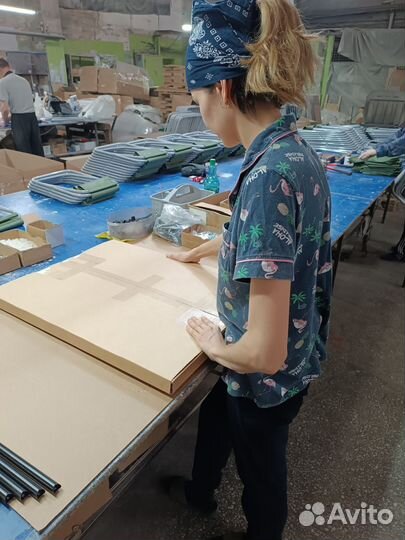 Слесарь сборщик на производство