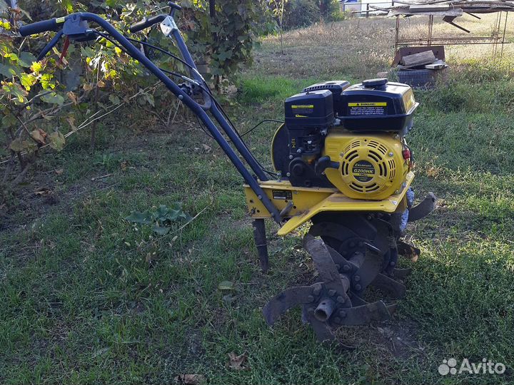 Культиватор бензиновый с насадками