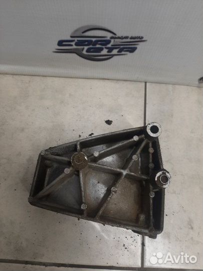 Кронштейн генератора Лада Веста 21129 2017