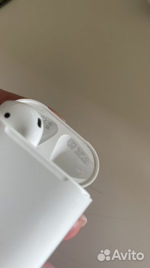Беспроводные наушники apple airpods 2 левый