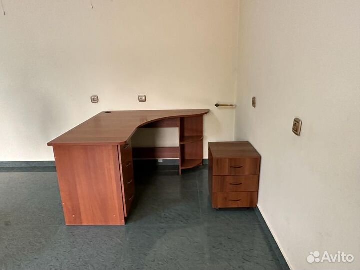 Компьютерный стол бу с тумбой