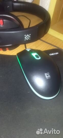 Только обмен. комплект мышь,зарядка и наушники