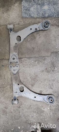 Рычаг передний Corolla runx, allex nze121