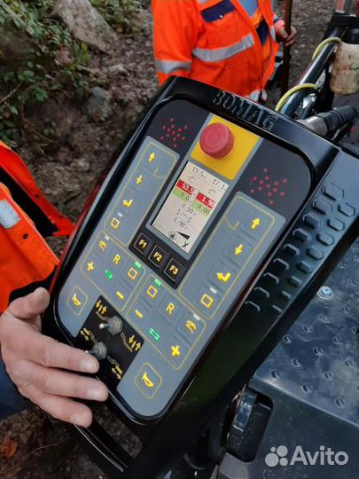 Асфальтоукладчик bomag (бомаг) BF 600 C2