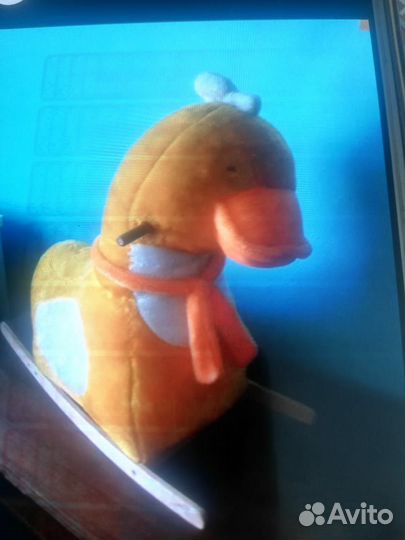 Детская качалка-уточка