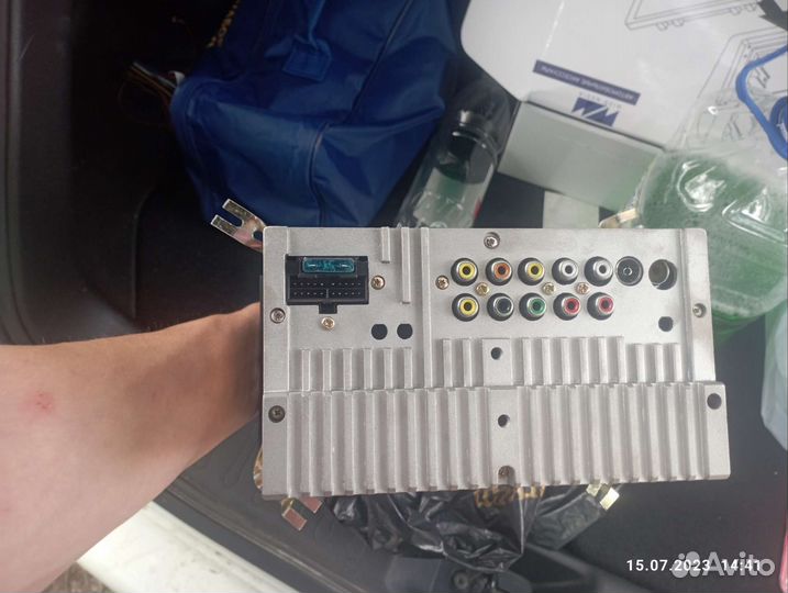 Продам магнитолу от Ниссан жук с рамкой