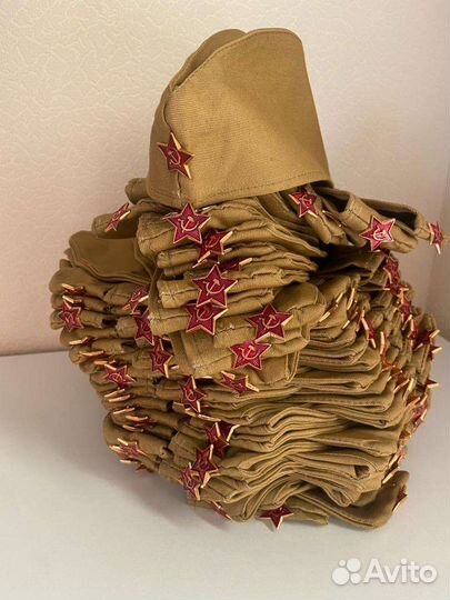 Военные пилотки на 9 мая