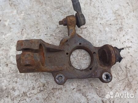 Кулак передний правый Форд