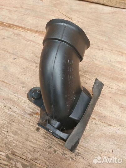 Патрубок воздушного фильтра Toyota Estima 3 AHR20W