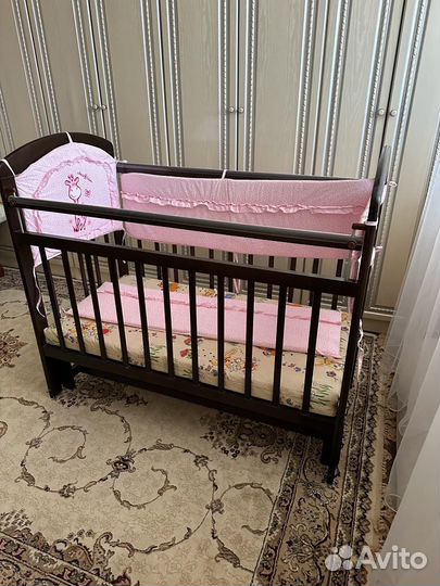 Детская кроватка