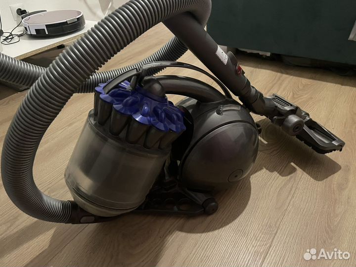 Пылесос Dyson