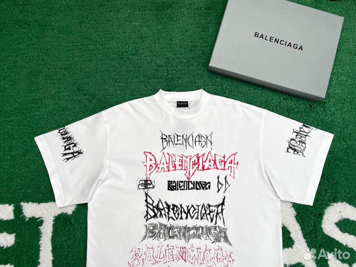 Футболка Balenciaga