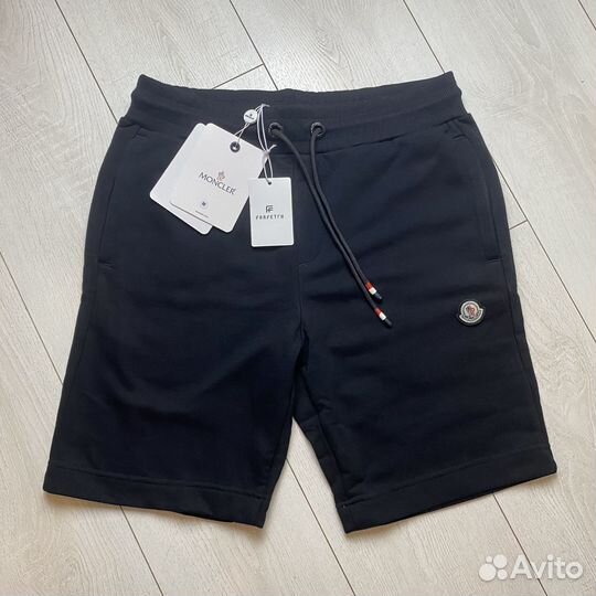 Шорты Moncler черные