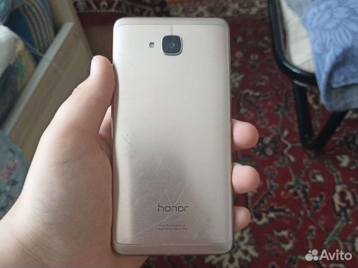 Телефон honor 5c